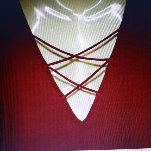 Ambiance Women's Maroon Top Cross Strap Back Sz 1X Long Sleeve - Picture 6 of 6